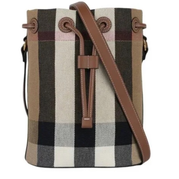 Brand NEW Burberry Bucket Bag - Picture 2 of 12